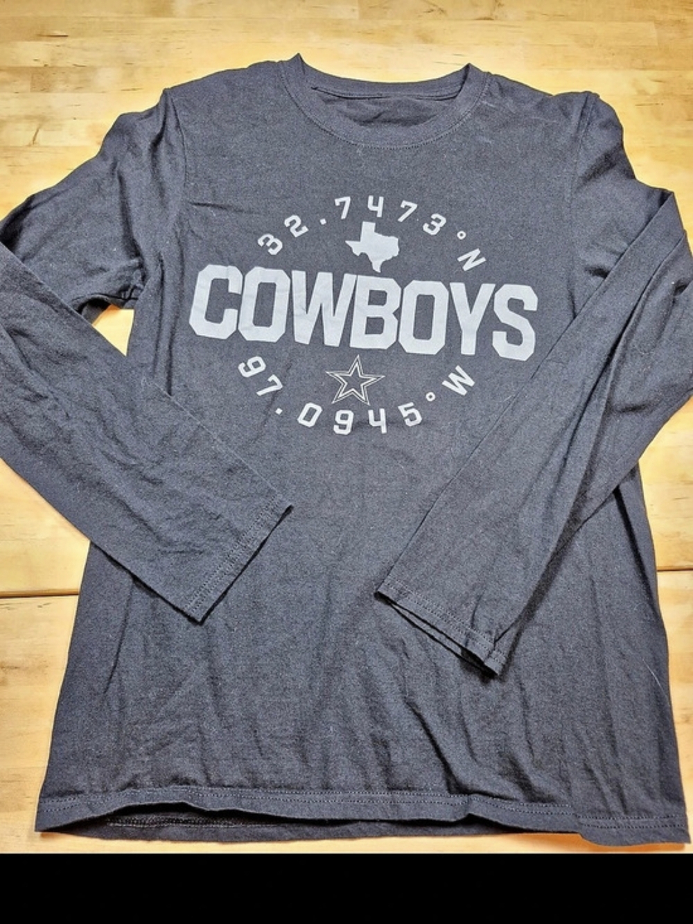 Team Apparel NFL Cowboys Long Sleeve Gray